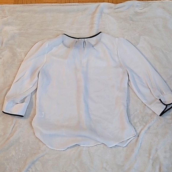 Set of 2 White Blouses with Black Details - Picture 4 of 4